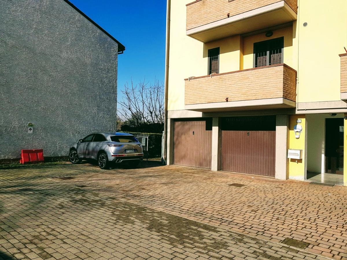 Guest Holiday Filangieri 1 Reggio Emilia Exterior foto